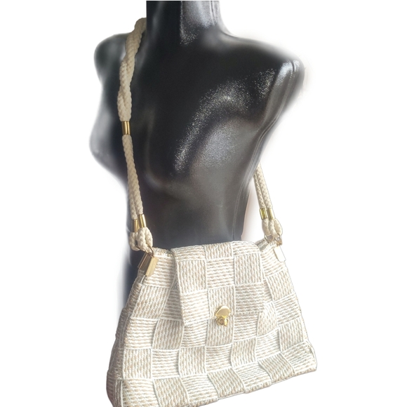 Fiona Tan And White Woven Shoulder Bag - Picture 2 of 5
